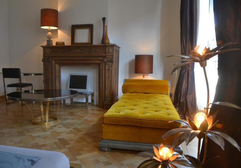B&B Quatre20Cinq Antwerp Exterior photo