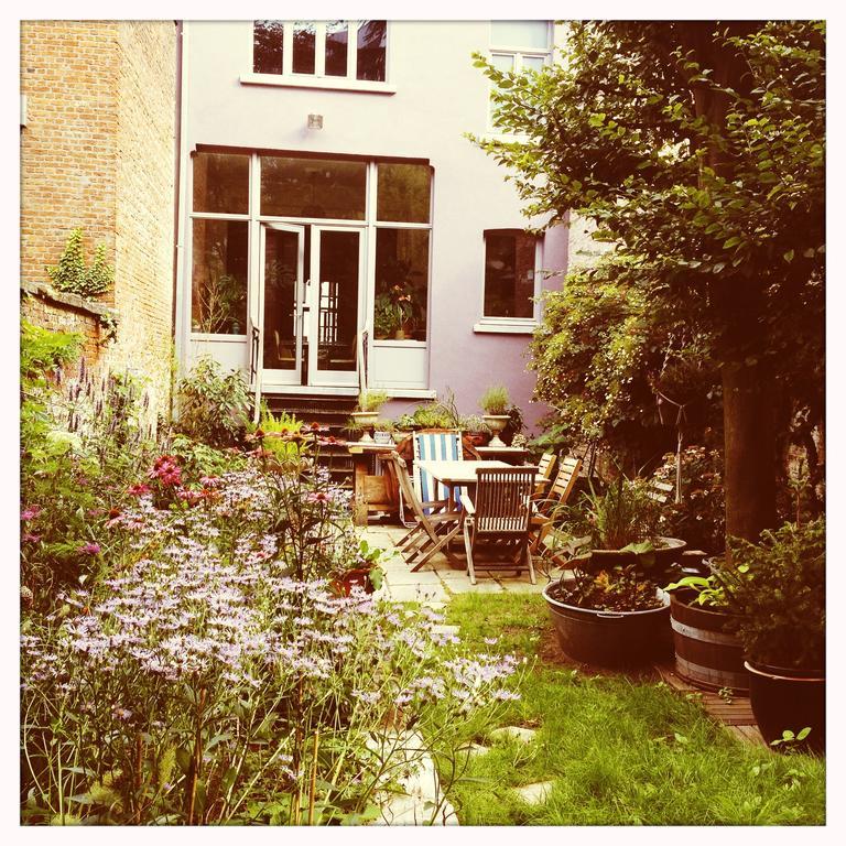 B&B Quatre20Cinq Antwerp Exterior photo